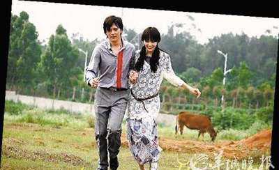 主持人杨帆个人资料简历 杨帆老婆李松奇和女儿照片