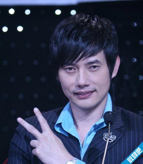 包氏三兄弟(包伟铭包小松包小柏)是私生子父早逝母患癌 捧红孙燕姿陈小春