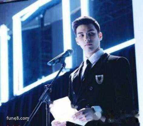 郭敬明绯闻男友有哪些，郭敬明性侵对象是谁(李枫)