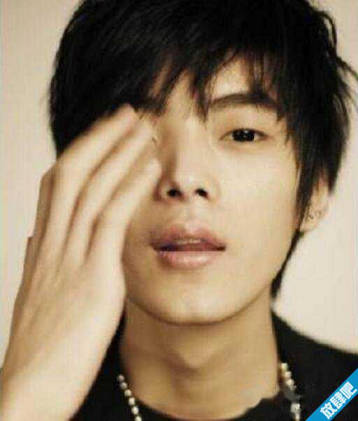 郭敬明绯闻男友有哪些，郭敬明性侵对象是谁(李枫)