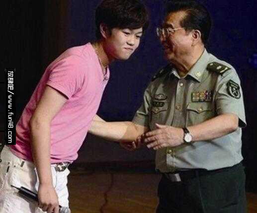 李双江梦鸽离婚了吗?李双江儿子李天一为什么被捕?