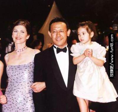 姜文老婆桑德琳资料照片 姜文恋爱史介绍