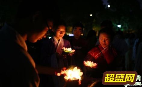 7月15鬼节真的有鬼吗 为什么七月十五是鬼节的由来