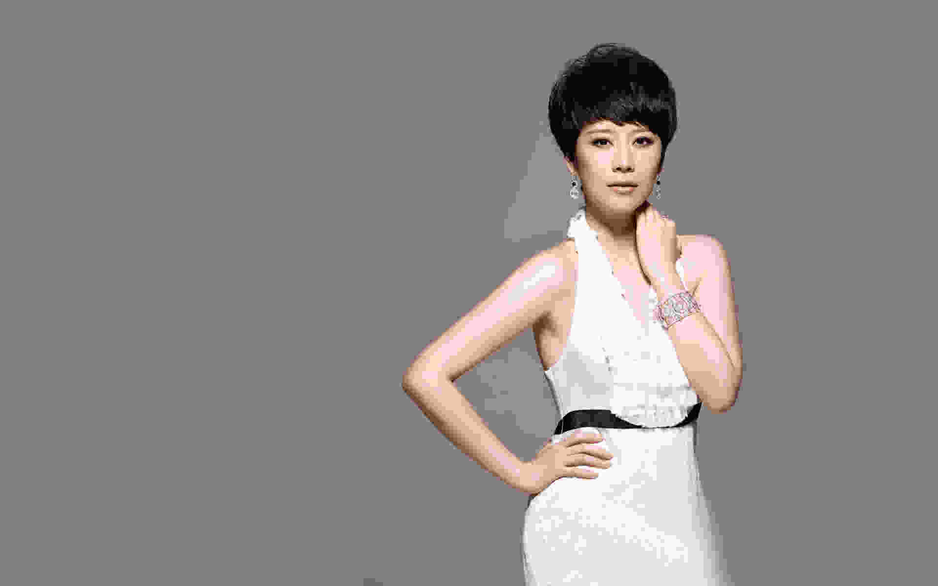 明星辣妈海清结婚了吗 国民媳妇海清唯美优雅婚纱照及海清老公个人资料曝光