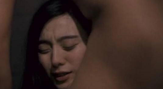 《苹果》浴室范冰冰9分57秒绝对视觉冲击