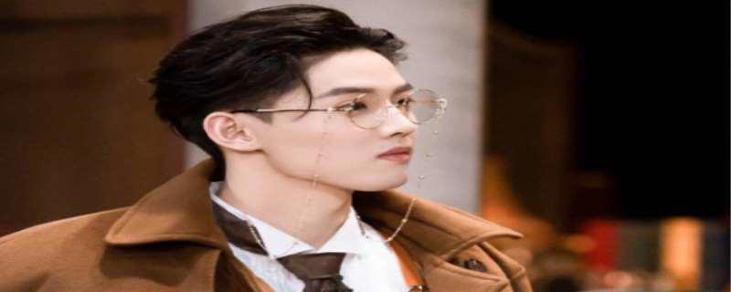 周峻纬微博秀恩爱截图，周峻纬什么时候出道