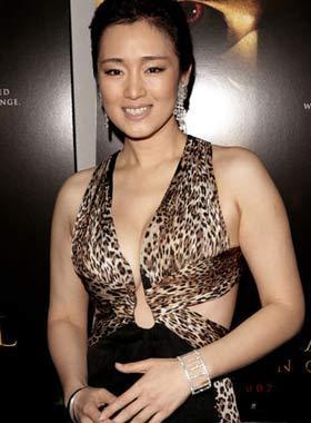 女星上衣脱落不慎露乳！盘点十大露乳女星