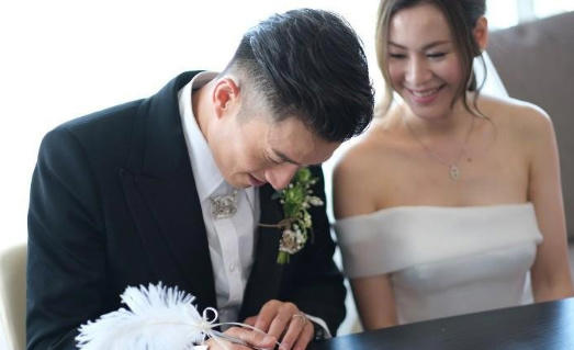 43岁陈山聪结婚,与圈外女友苦尽甘来,圈内好友出席道贺