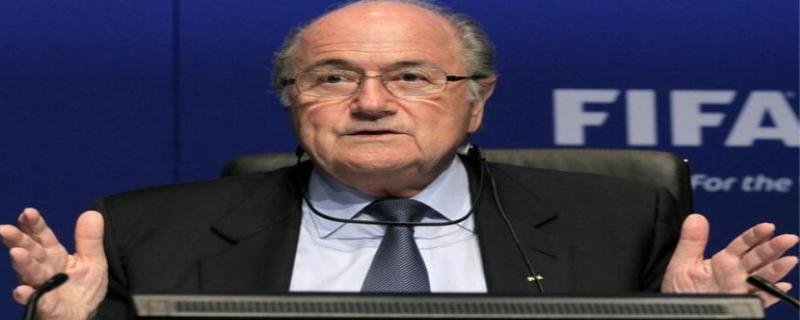 布拉特,布拉特被扔钱事件