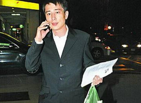 陈威陶商业大咖却多次家暴,名模妻子却不珍惜,最后离婚后悔莫及