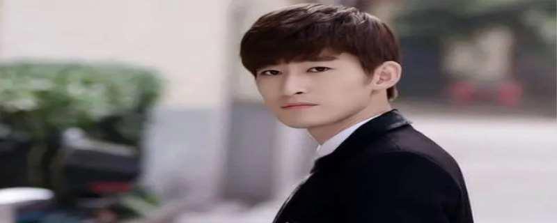 张翰是李颖亲生的吗，张翰的父母是谁