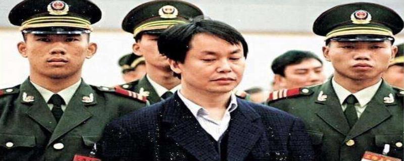 吴锡豪的脚怎么跛的 吴锡豪怎么发家的
