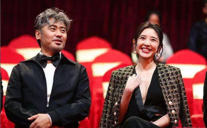 唐艺昕和wxb居然忘记关麦，之后出现了什么情况