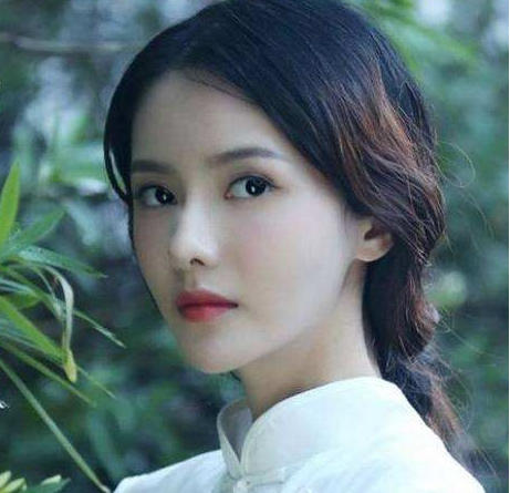 张芷溪八卦有说整容？人家可是原装的大美女