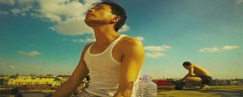 张国荣为什么结束自己的生命 张国荣为何会变成同性