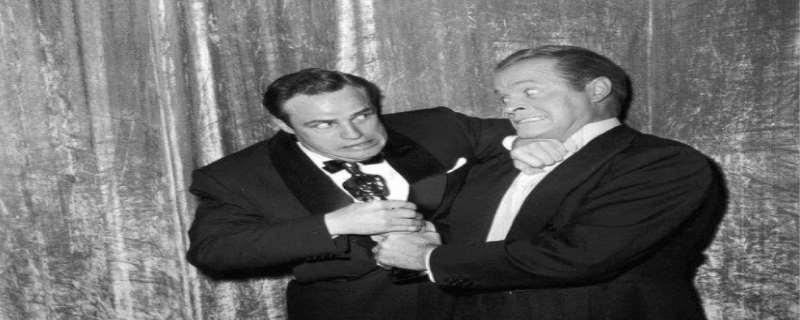 马龙·白兰度教父是故意扮老吗 马龙·白兰度为什么不演教父续集