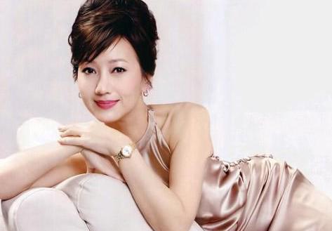 赵雅芝老公，赵雅芝前任和现任丈夫，同夫不同命，与现任老公恩爱同框，曝光豪宅精致装修