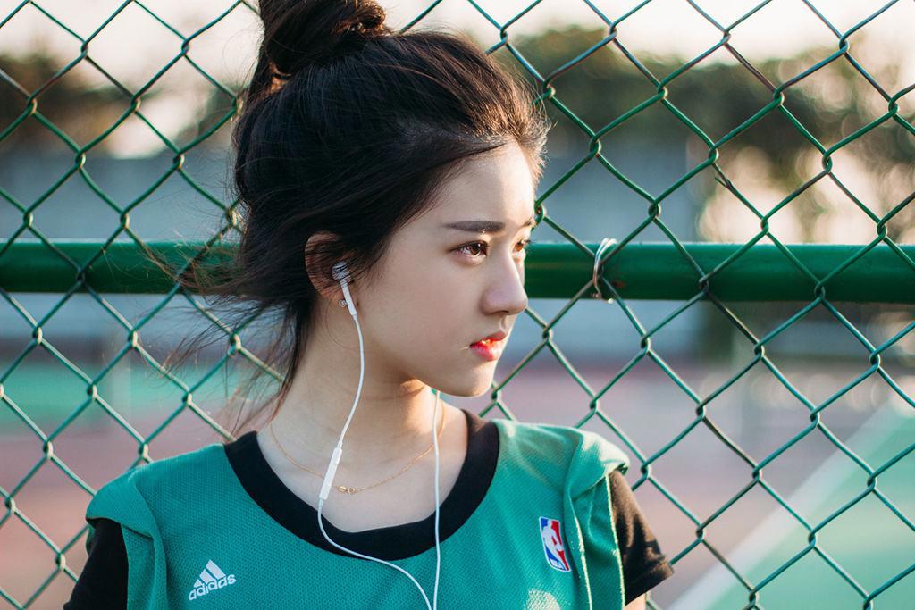 当红小花赵露思是富二代吗？家境如何，为什么她的资源这么好！