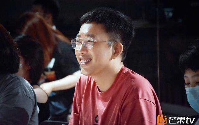 于妈又来蹭热度?发文喊话Angelababy又秒删