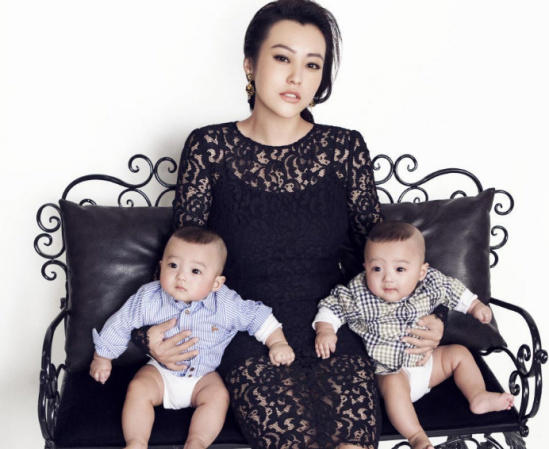 李光洁前妻郝蕾，再嫁普通公务员，平凡却幸福