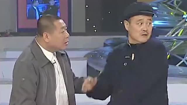 赵本山实力太恐怖-有没有感觉赵本山的“小崔说事”背景很恐怖?