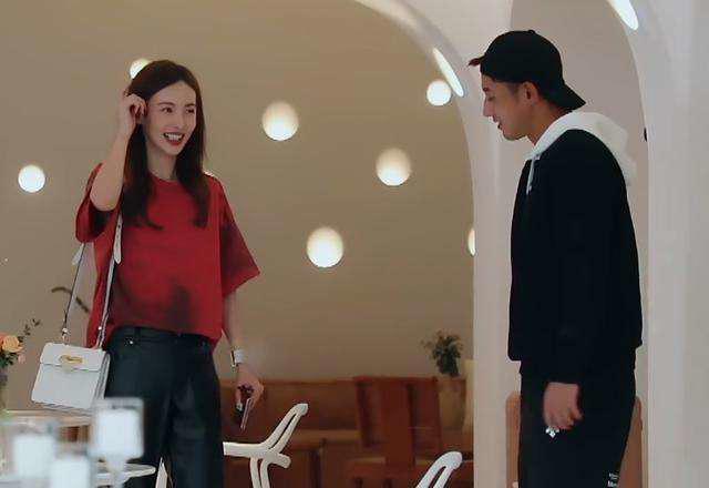 张继科19cm是什么梗，与前女友刘诗雯有关，张继科对金晨很心动，张绍刚极力撮合两人