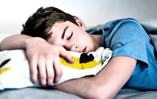 睡眠不足8小时会怎么样