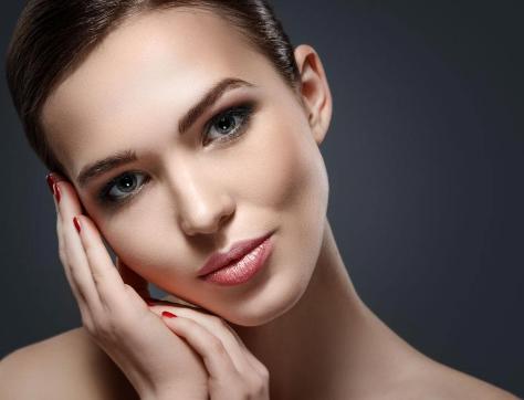 皮肤脱皮干燥怎么办？你知道吗？