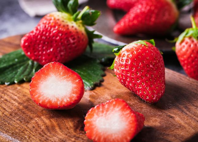 能使牙齿美白的食物你知道有哪些吗？