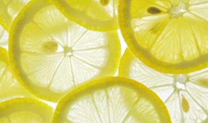 胃酸倒流：应避免的症状，原因和食物