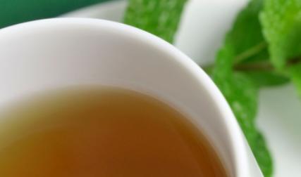 胃酸倒流：应避免的症状，原因和食物