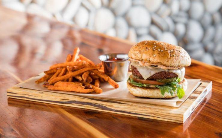 超越肉类汉堡的快餐，排名