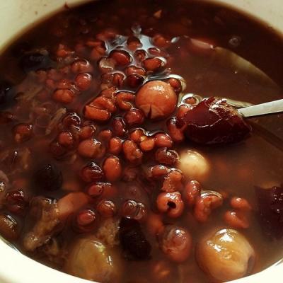 夏天祛除湿气最好的食物薏米红豆粥