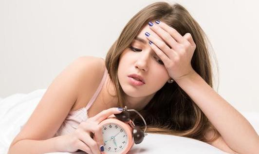 睡眠时间不规律怎么调整