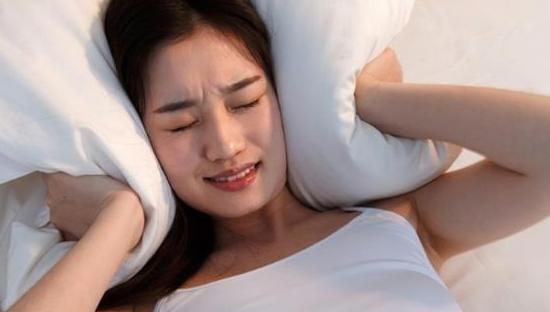 睡眠时间不规律怎么调整