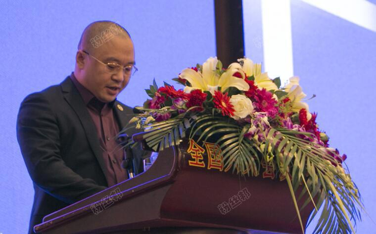 李玉保有多少亿，快手神豪东方阿保真实身份及身家，他究竟多有钱？