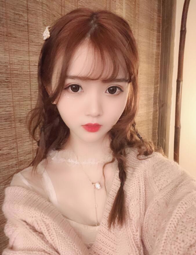 抖音Yuki雪雪个人资料简介 Coser小圆脸雪雪生活照福利写真图片