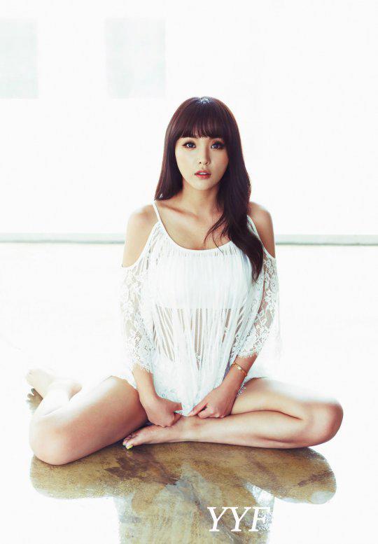 韩国洪真英个人资料简介 洪真英写真照片歌曲