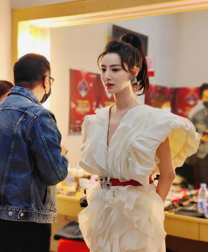 薇娅viya个人资料简介，她是如何走红成功的，薇娅整过容老公是谁？
