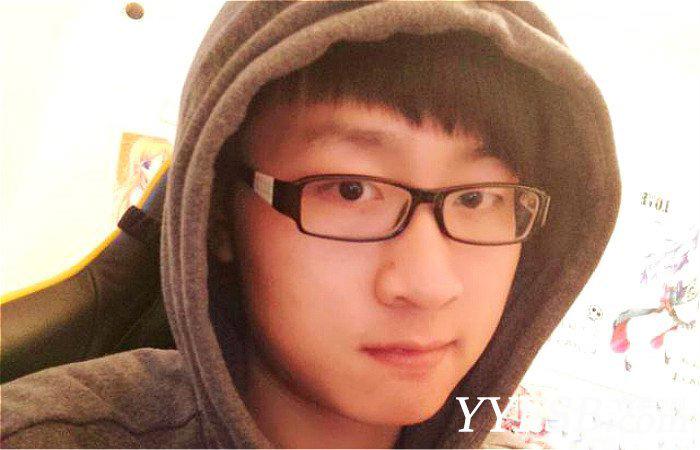 龙珠直播陈子豪个人资料 CF东少D陈子豪直播地址