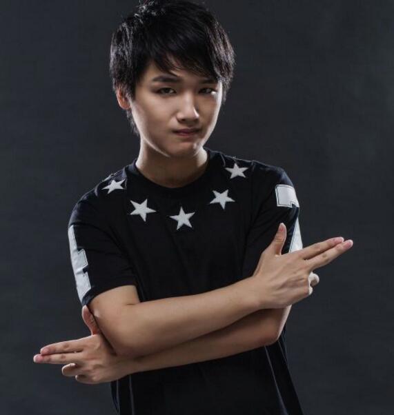 LOL微笑斗鱼直播间 斗鱼主播微笑个人资料简介