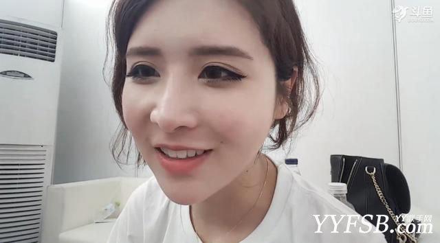 斗鱼嘉年华女主播真实颜值曝光 线下主播真实面容