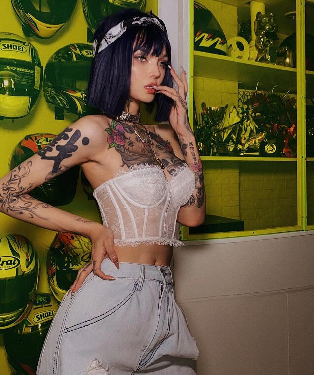 抖音大佬儿钱冰个人资料身高简介，抖音欧美风芭比大佬儿图片写真