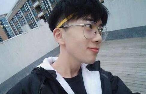 抖音最火四大网红 会说话的猫刘二豆及会甩臀舞的代古拉K代佳莉