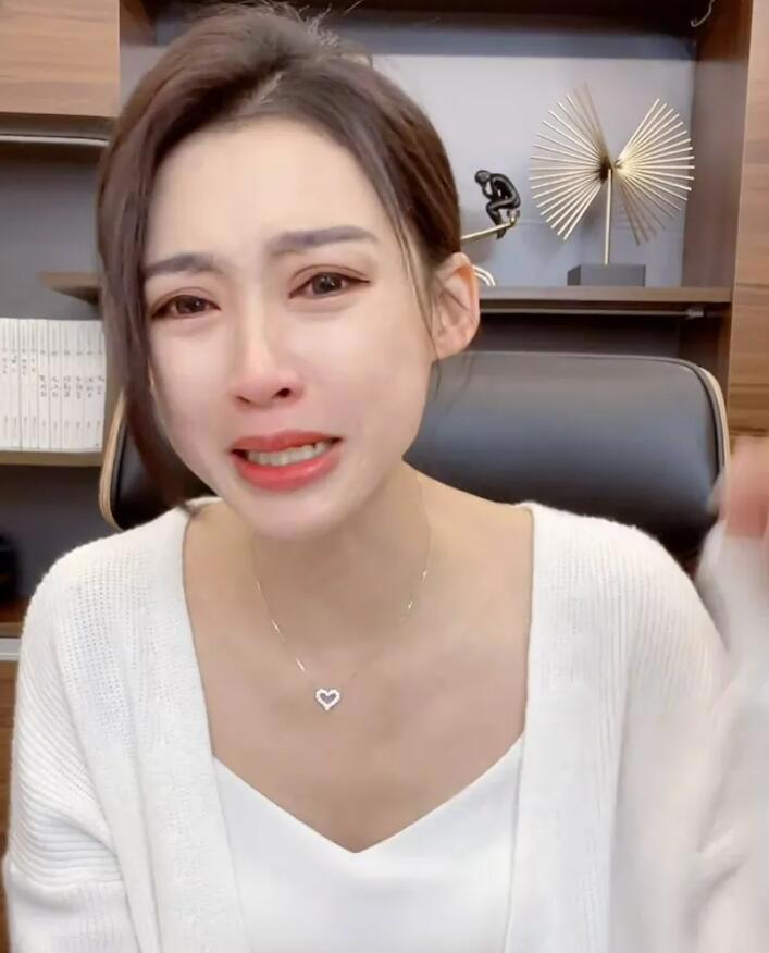 疯癫办公室尚妹500万事件始末，娘娘张镇生痛哭回应，错在太母性感情用事