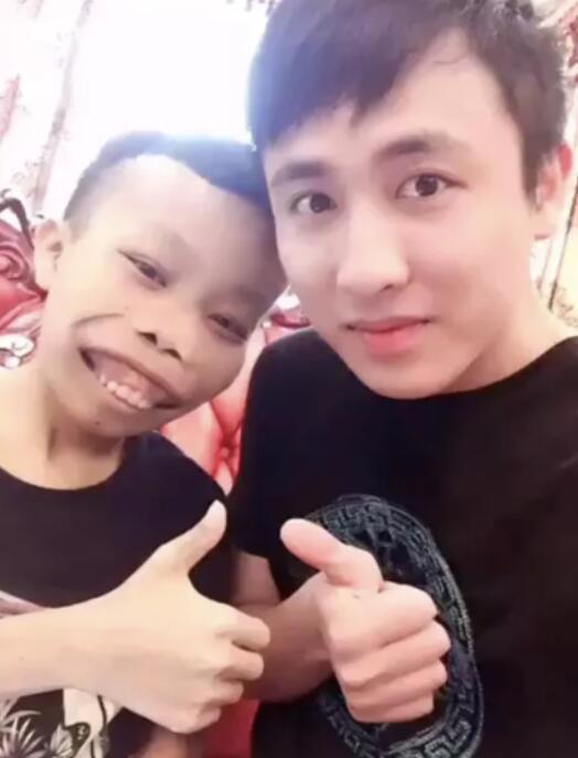 外星人快手陈山宣布解封回归，改头换面叫“陈一条”，网友能接受吗