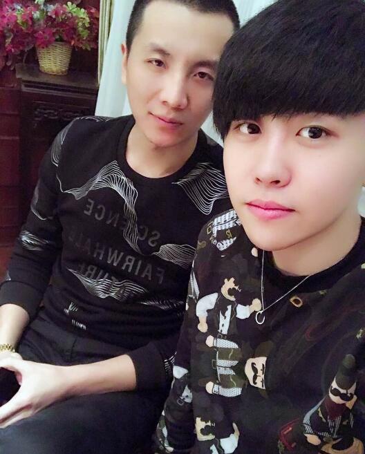 万振涛照片资料 YY烟台土豪七夜万振涛身价富豪榜