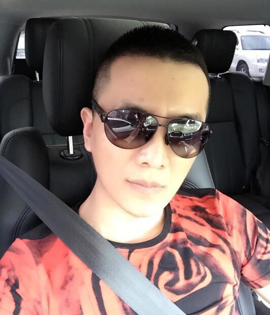 万振涛照片资料 YY烟台土豪七夜万振涛身价富豪榜