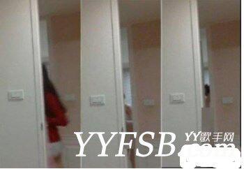 台湾LOL女主播忘关摄像头 洗澡被全程直播