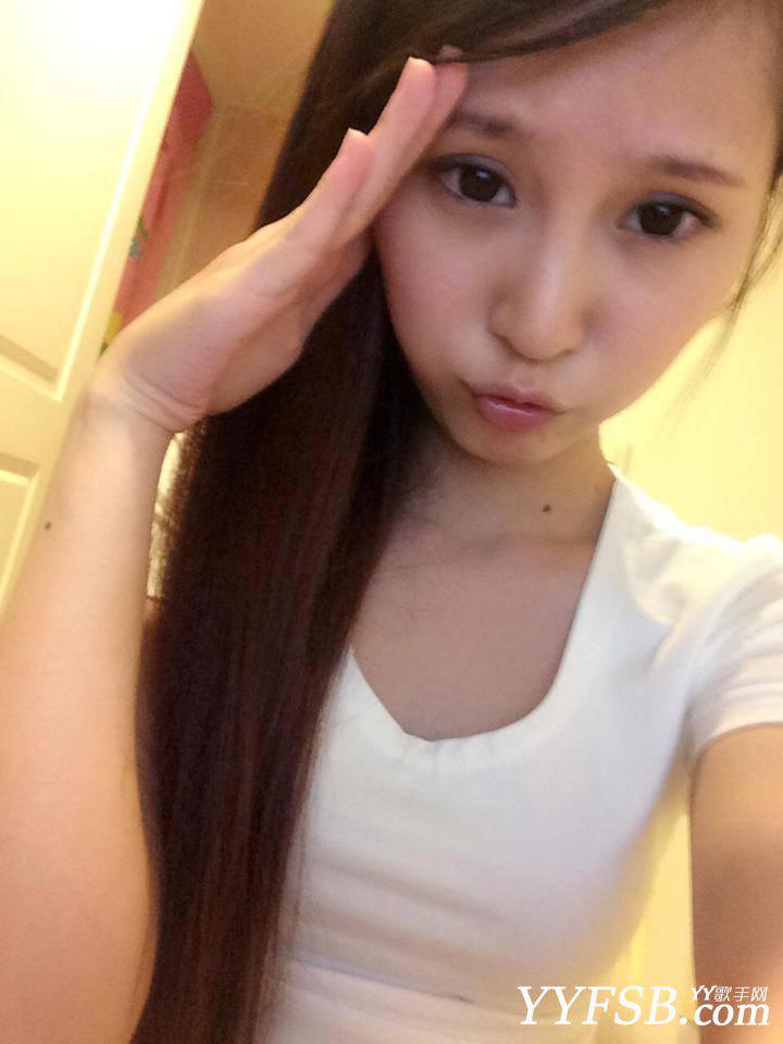 台湾LOL女主播忘关摄像头 洗澡被全程直播